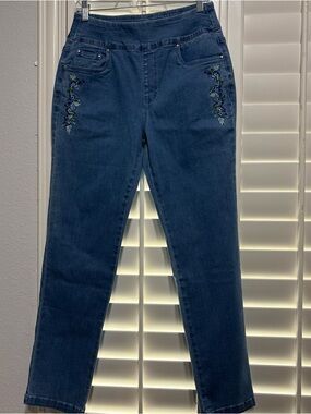 Blair Blue Straight-Leg Jeans with Floral Embroidery